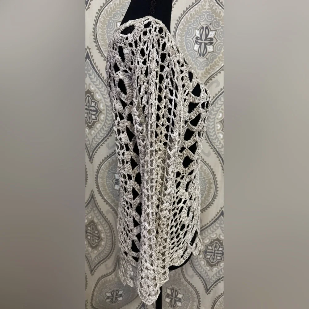 Boston Proper Asymmetric Beige Crochet Lace Top Size Small - Picture 3 of 5